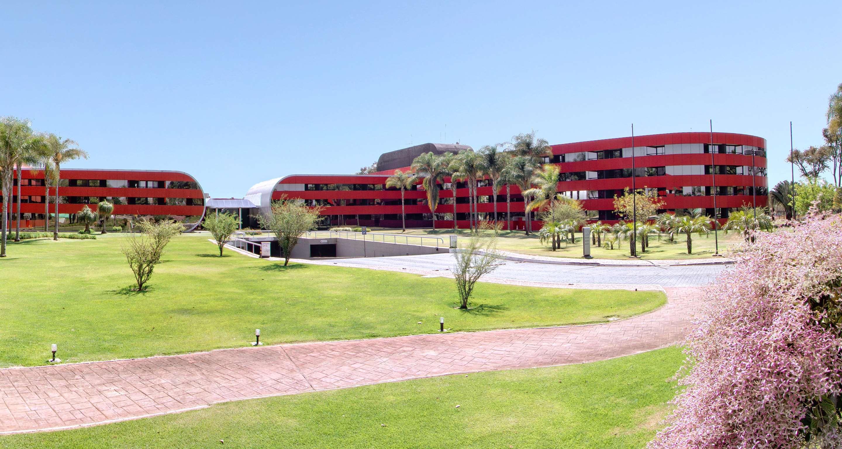 Golden Tulip Alvorada 4*