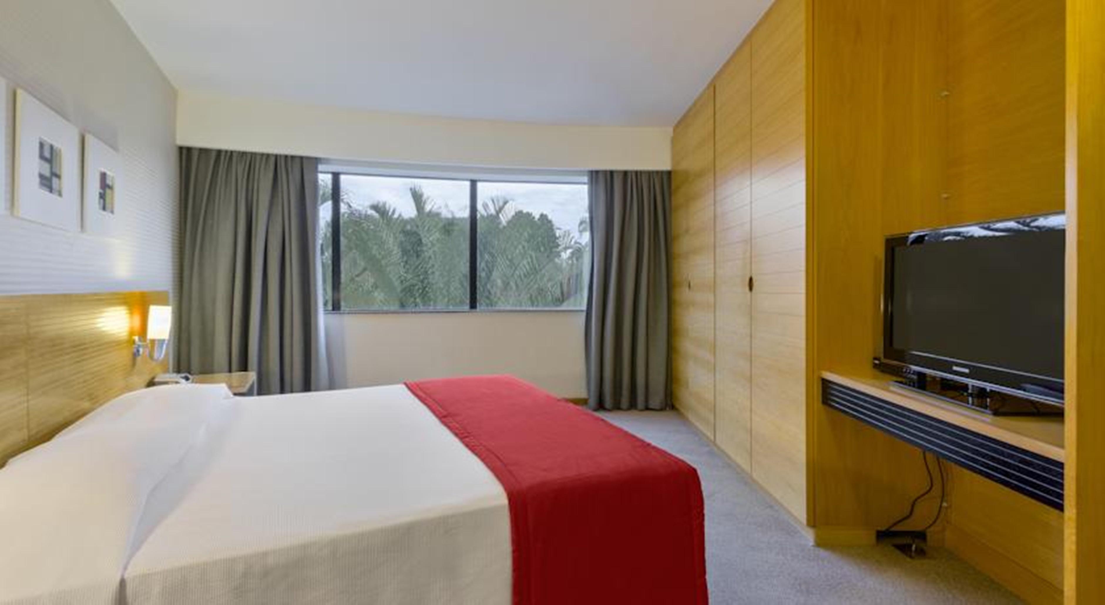 Hotel Golden Tulip Alvorada 4*