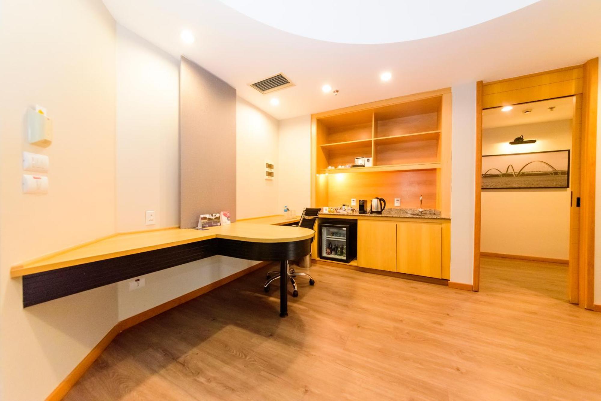 Hotel Golden Tulip Alvorada 4*